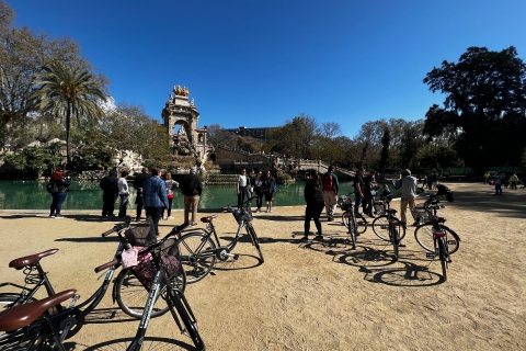 Barcelona: privé fietstocht door de stadBarcelona: fietstocht met hoogtepunten van de stad