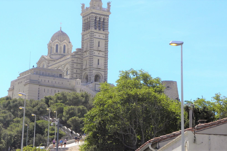 Marselha: Excursão autoguiada de um dia com os destaques locaisMarselha: Tour guiado por você mesmo, como um tour de um dia com destaques locais