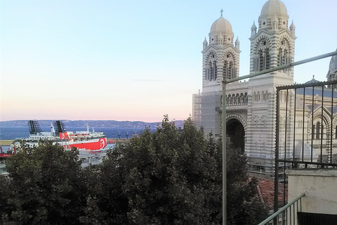 Marseille: Self-guided Like a Local Highlights Day Tour