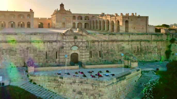 Malta: Game of Thrones Location Yoga Kurs