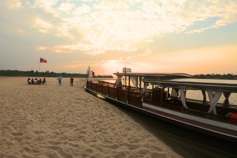 Vientiane: Mekong River Sunset Cruise with Snacks & Drinks