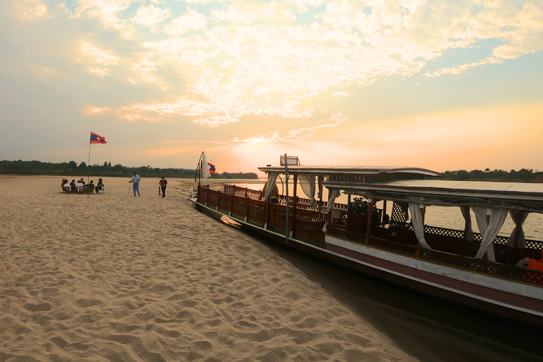 Vientiane: Mekong River Sunset Cruise with Snacks & Drinks