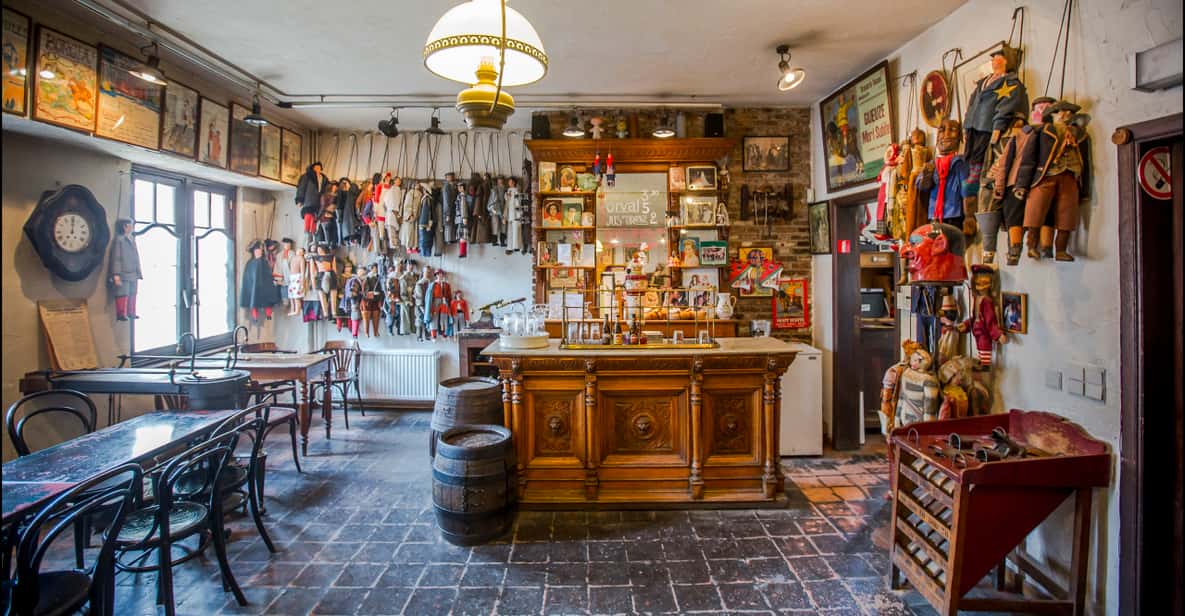 Afbeelding 2 van Brussel: Privétour door Theater Toone met hapjes en bier