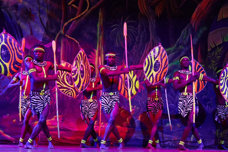 Nairobi: Cabaret Show with Dinner at Safari Park Hotel