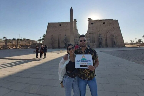 12 Día 11 Noche a Pirámides, Luxor, Asuán y Sharm El SheijOpción Estándar