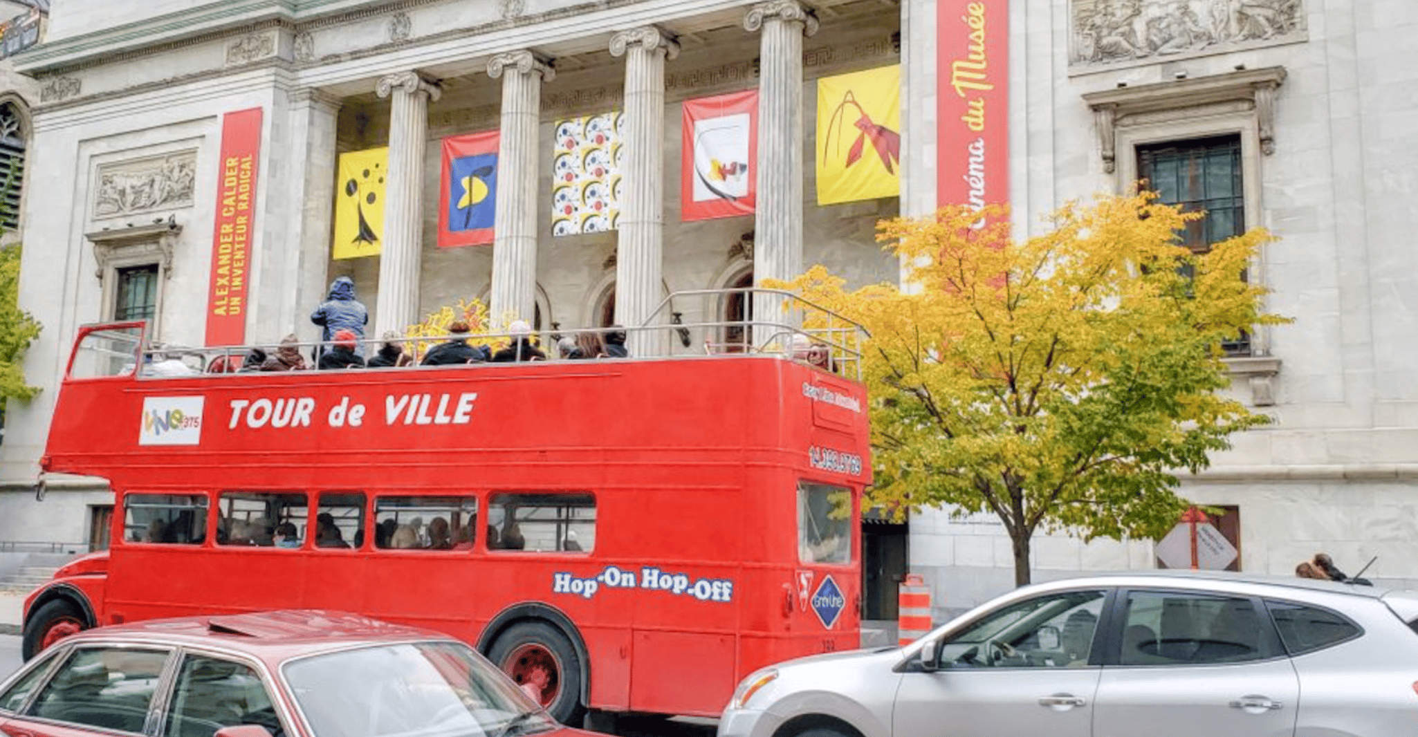 Montreal: Double-Decker Guided Bus Tour at Night photo 4