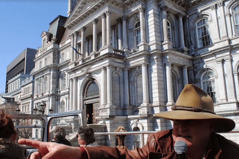 Montreal: Double-Decker Guided Bus Tour at Night