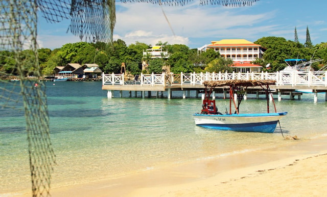 Roatán: Highlights von Roatán mit Schokoladen- und Rumfabrik