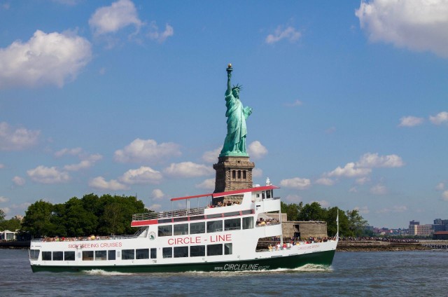 Visit NYC: Circle Line Sightseeing Skip-The-Box-Office Tickets in New York