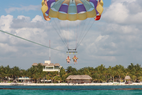 Riviera Maya: parasailing-tourOphalen in Riviera Maya