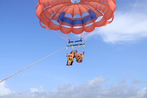 Riviera Maya: Parasailing Tour with Beach Club Access