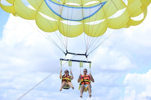 Riviera Maya: parasailing-tourOphalen in Riviera Maya