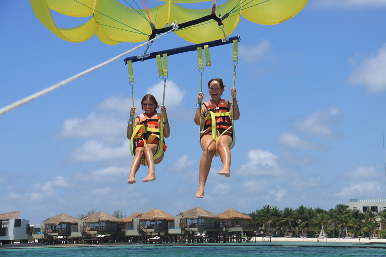 Riviera Maya: Parasailing Tour with Beach Club Access