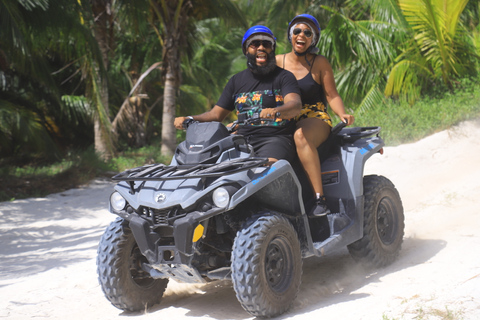 Z Cancún: ATV Jungle Trail Adventure i Beach ClubDouble ATV Jungle Trail Adventure z dostępem do klubu plażowego