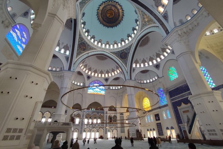 Journée complète de visite d'Istanbul en Europe et en Asie en bateau et en bus