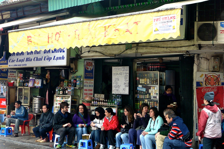 Hanoi Walking Street Food Tour with English speaking guide