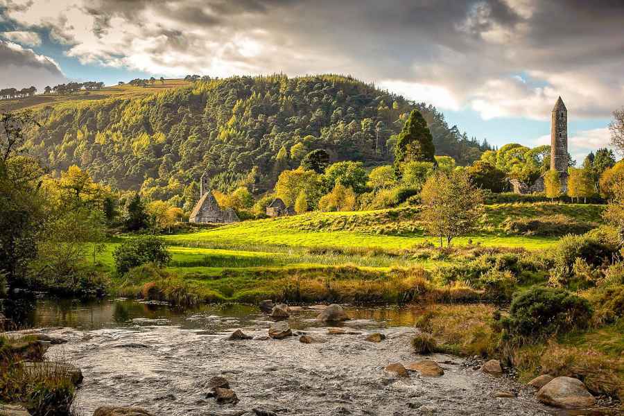 Ab Dublin: Glendalough & Wicklow Mountains - Tour am Morgen