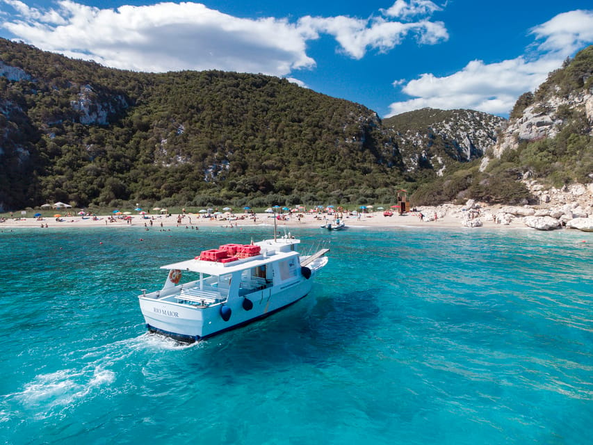 Cala Gonone Visite Guidée En Bateau Jusquà La Plage De Cala Luna