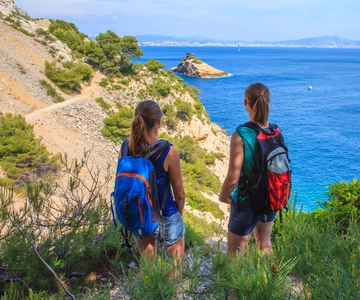 From Aix: Cassis Boat Ride & Provence Wine Tasting Day Tour