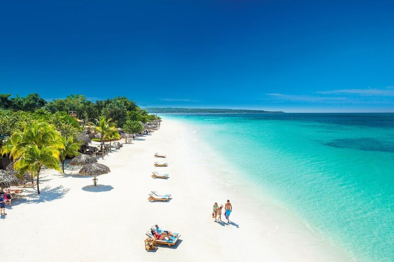 Von Falmouth aus: Seven Mile Beach, Margaritaville & Ricks Cafe