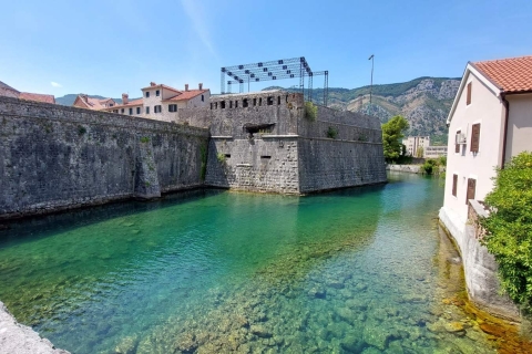 Het beste van Montenegro: Kotor Bay Tour vanuit DubrovnikHet beste van Montenegro: Kotor Bay Tour vanuit Dubrovnik - Spaans