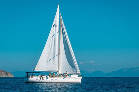 Heraklion: Dia Island Sailing Tour with Lunch and Swimming