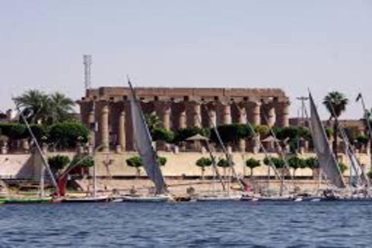 Forfait 8 jours 7 nuits : Le Caire à Abou Simbel par la route