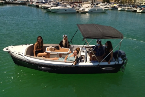 Vanuit Málaga: boottochtdagVanuit Málaga: veilige en opwindende ervaring in de zee.