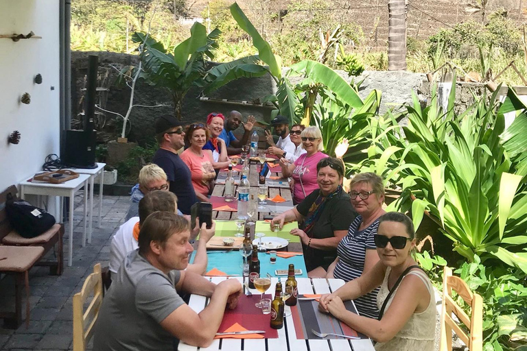 Kultowa wycieczka Cova do Paúl – wycieczka 1-dniowa na Santo Antão promemCova do Paúl: 5-kilometrowa wędrówka na Santo Antão (w tym prom)