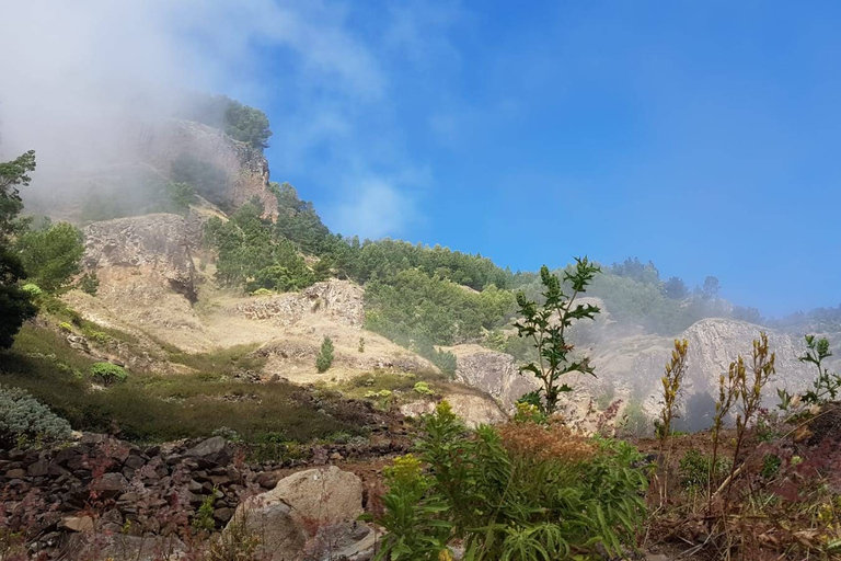 Kultowa wycieczka Cova do Paúl – wycieczka 1-dniowa na Santo Antão promemCova do Paúl: 5-kilometrowa wędrówka na Santo Antão (w tym prom)