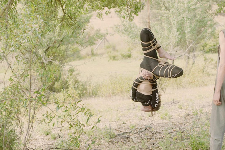 Shibari on the beach!rope experience day