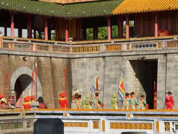 Hue: City Highlights Tour with Entry Tickets and Lunch