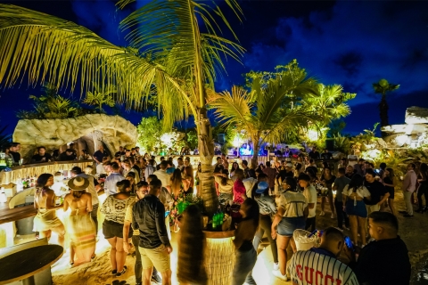 Punta Cana: Maroca Club VIP Fit (Entree, Drankjes & Transfers)