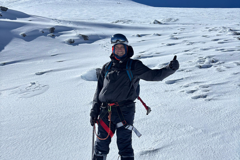 Pico de Orizaba Summit: 2-Day Tour with Gear and Personalized Tour Guide Pico de Orizaba Summit: 2-Day Tour with Equipment and Personalized Guide