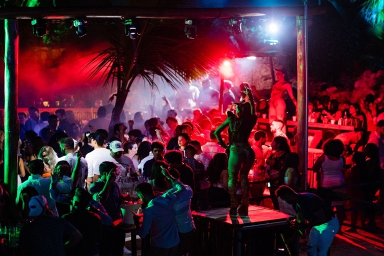 Punta Cana: Maroca Club VIP Fit (Entree, Drankjes & Transfers)