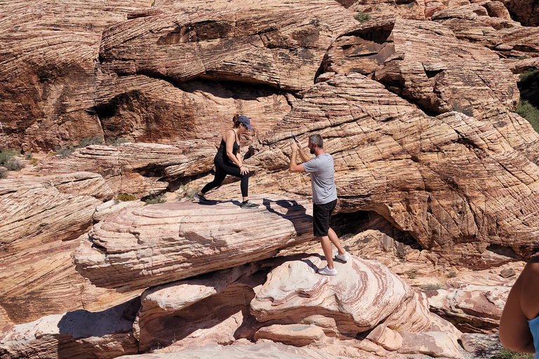 De Las Vegas: Aventura de carro elétrico autônomo na Red RockDe Las Vegas: Red Rock Electric Car Self Drive Adventure