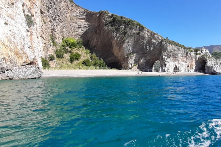 Palinuro: boottocht langs de kust en bezoek aan de blauwe grot