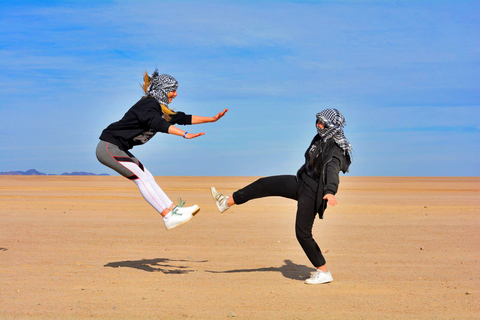 Hurghada: Passeio de Quadriciclo pelo Deserto, Aldeia Beduína e Passeio de CameloPasseio de quadriciclo individual e passeio de camelo