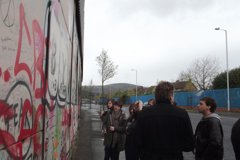 Belfast: tour por problemas de muros y puentes