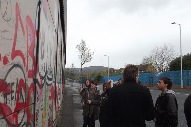 Belfast: visite des problèmes des murs et des ponts