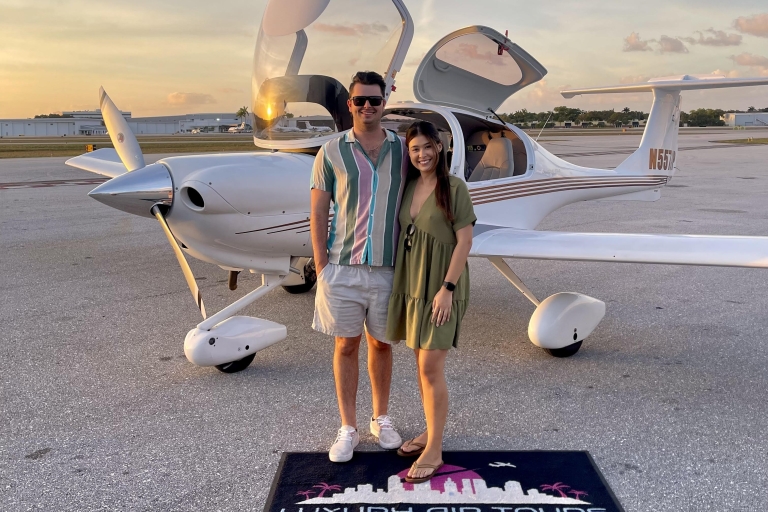 From Fort Lauderdale: Romantic Private Airplane Tour Romantic Airplane Tour of South Florida (2 Passengers)