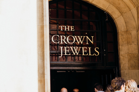 伦敦塔导览之旅（含王冠珠宝参观及河轮巡游）伦敦塔私人游览（含皇冠珠宝和游船