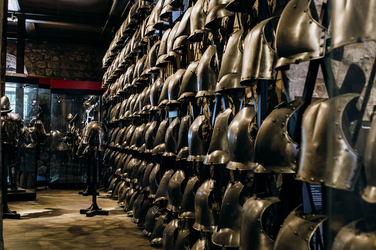 伦敦塔导览之旅（含王冠珠宝参观及河轮巡游）伦敦塔私人游览（含皇冠珠宝和游船