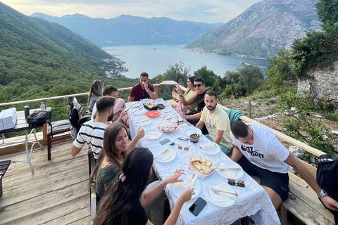 Kotor: Passeio de jipe ao vilarejo de pedras escondidas e degustação de alimentos