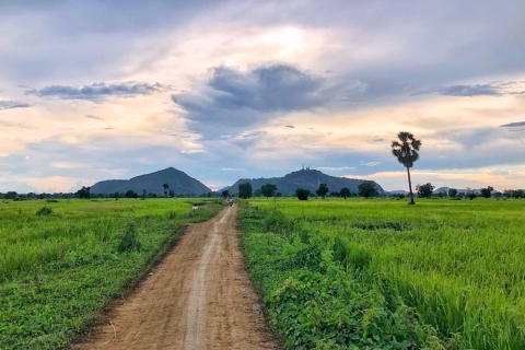 Demi-journée de vélo : Découvrez la campagne de Battambang et le coucher de soleil