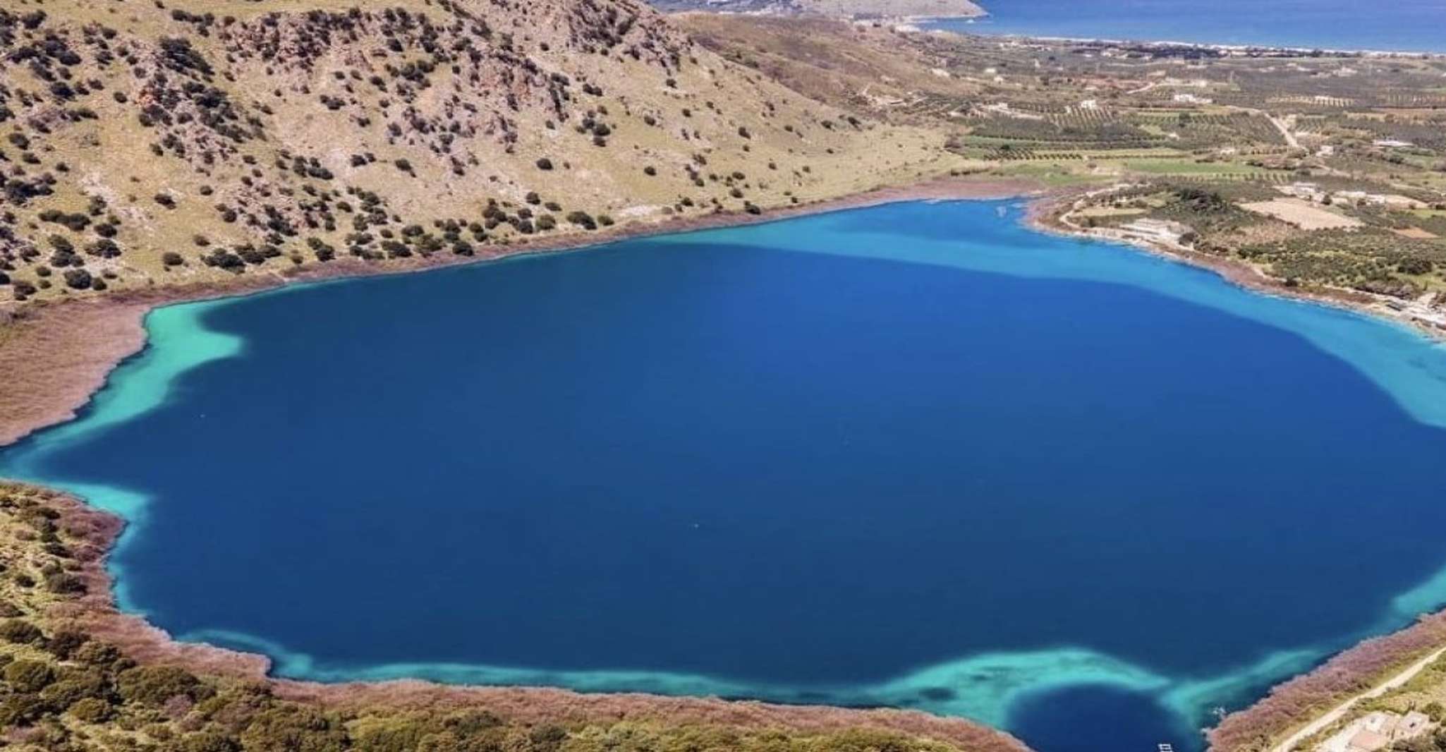 Lac Kournas, location de bateaux de pêche avec transfert - Hizvo