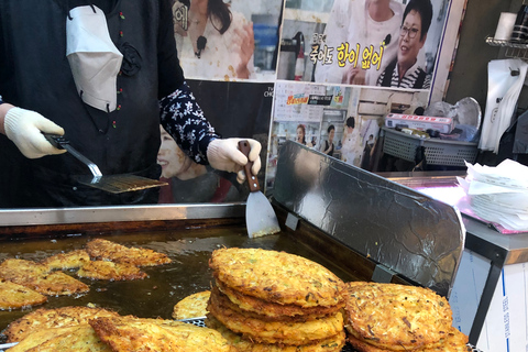 Seoul: Guidad Foodie Walking Tour med provsmakningarSeoul: Hemlig rundtur med mat