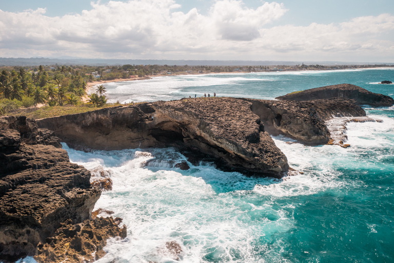 Depuis San Juan : Journée complète d'aventure dans les grottes et les chutes d'eau