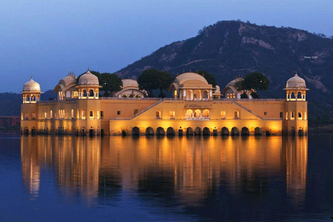 From Delhi :Golden Triangle: 2-Days Tours of Agra and Jaipur Tour With 5 Star Accommodation