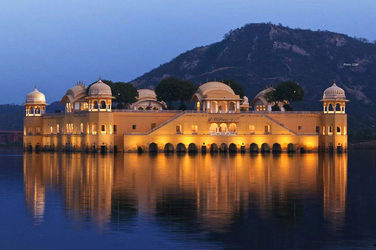 From Delhi :Golden Triangle: 2-Days Tours of Agra and Jaipur Tour With 5 Star Accommodation